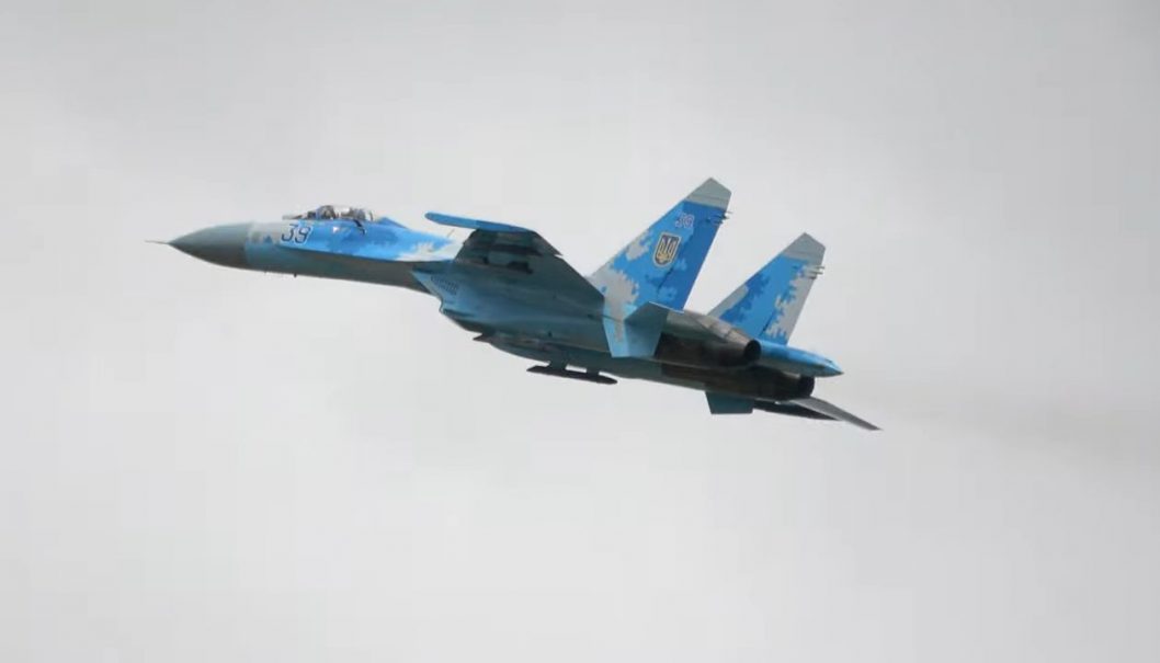 Пилот ВСУ успешно катапультировался в Винницкой области, сбив пять "шахидов" и две ракеты оккупантов - рис. 1
