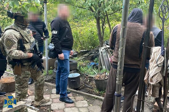 СБУ ликвидировала в Днепре нарколабораторию, которую «крышевал» местный правоохранитель - рис. 7
