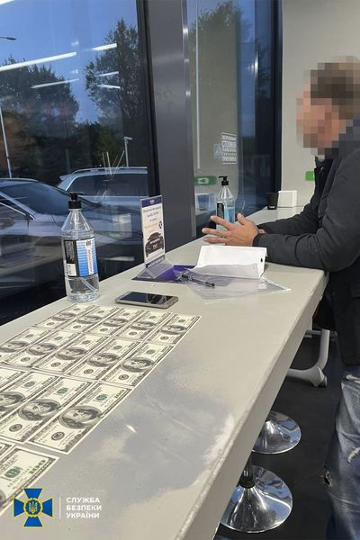 СБУ ліквідувала канал нелегального виїзду ухилянтів у Дніпрі - рис. 4