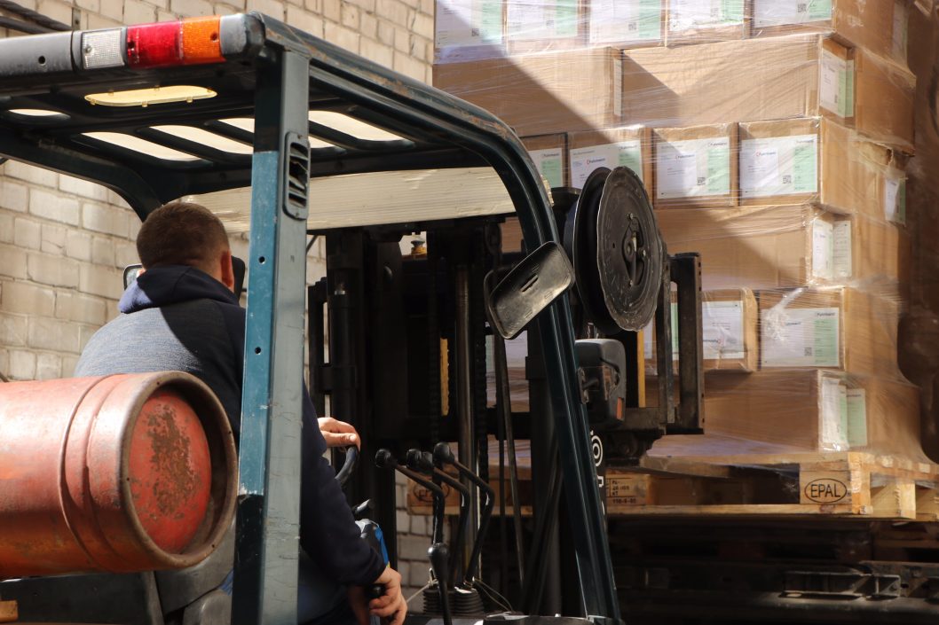 Майже 6 тонн перев’язувальних матеріалів і медзасобів: Дніпро отримав черговий вантаж допомоги - рис. 3