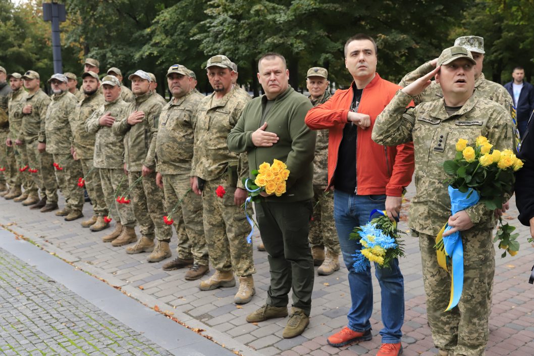 В Днепре в День территориальной обороны почтили память погибших защитников Украины - рис. 13