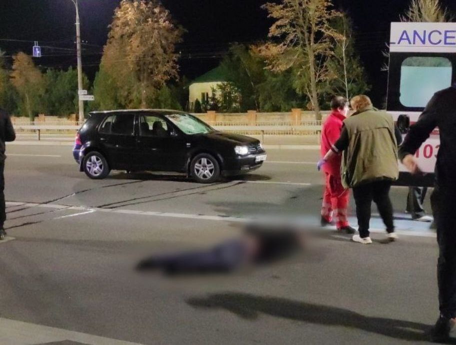 У Кривому Розі водій Volkswagen збив чоловіка на пішохідному переході - рис. 1