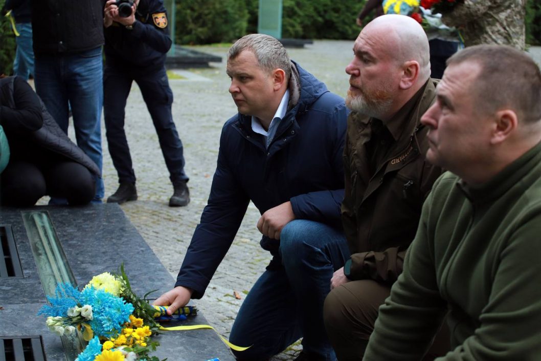 У Дніпрі вшанували пам'ять загиблих захисників України (Фото) - рис. 8