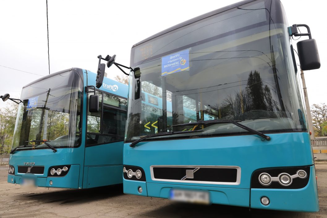 Підприємці передали Дніпру шість автобусів для потреб комунального транспорту - рис. 1