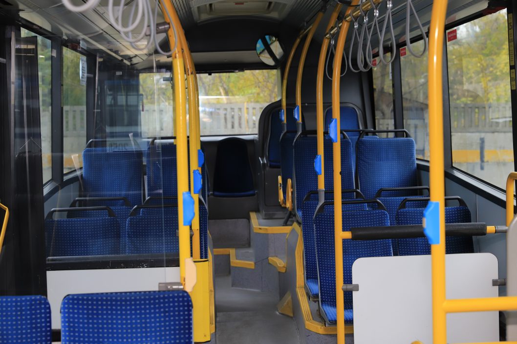 Підприємці передали Дніпру шість автобусів для потреб комунального транспорту - рис. 3