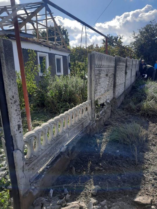 Полицейские показали последствия ночных обстрелов Днепропетровщины (Фото) - рис. 3