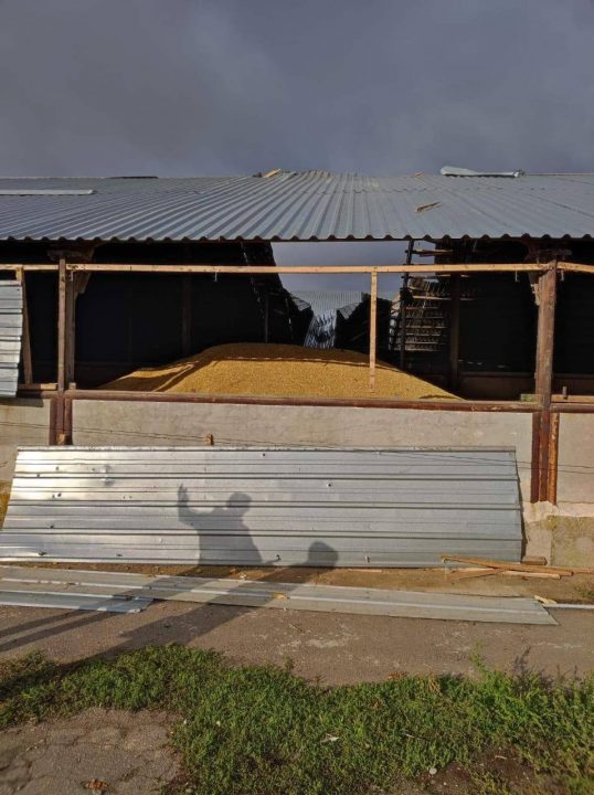 Полицейские показали последствия ночных обстрелов Днепропетровщины (Фото) - рис. 7