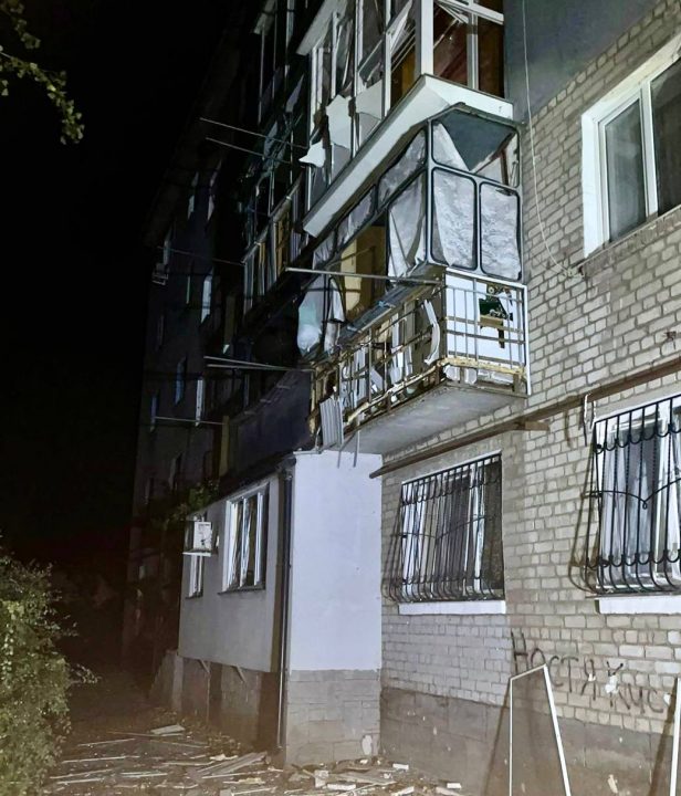 Ночью оккупанты выпустили по Никопольщине более 50 снарядов: есть пострадавшие - рис. 2