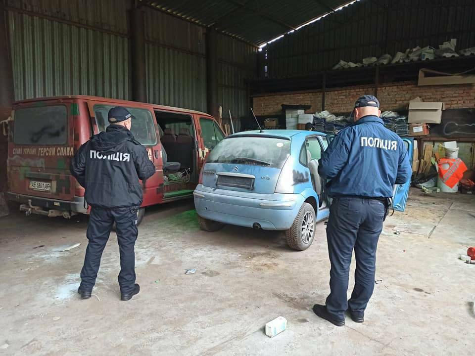 У Кривому Розі вандали зіпсували машини бійців ЗСУ - рис. 2