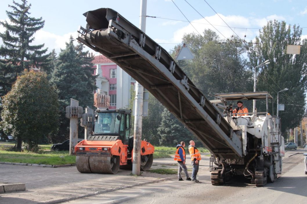 В Днепре ремонтируют сложные участки дорог: где проводятся работы - рис. 7