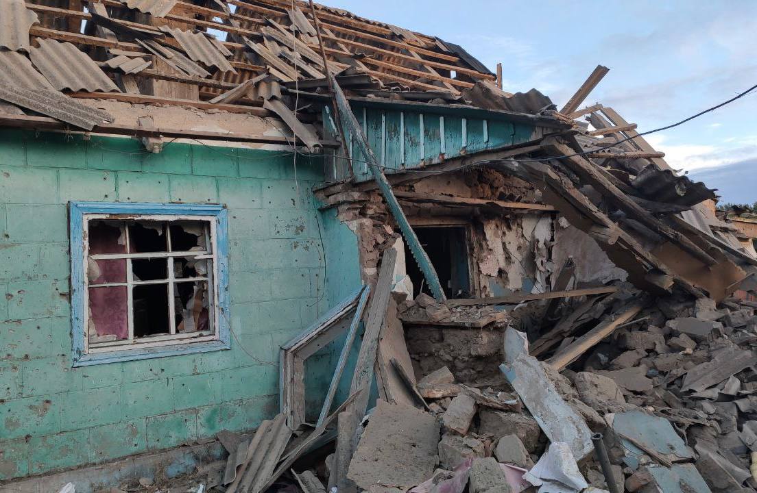 Російські окупанти обстріляли громади Нікопольського району: пошкоджені будинки та підприємство - рис. 4