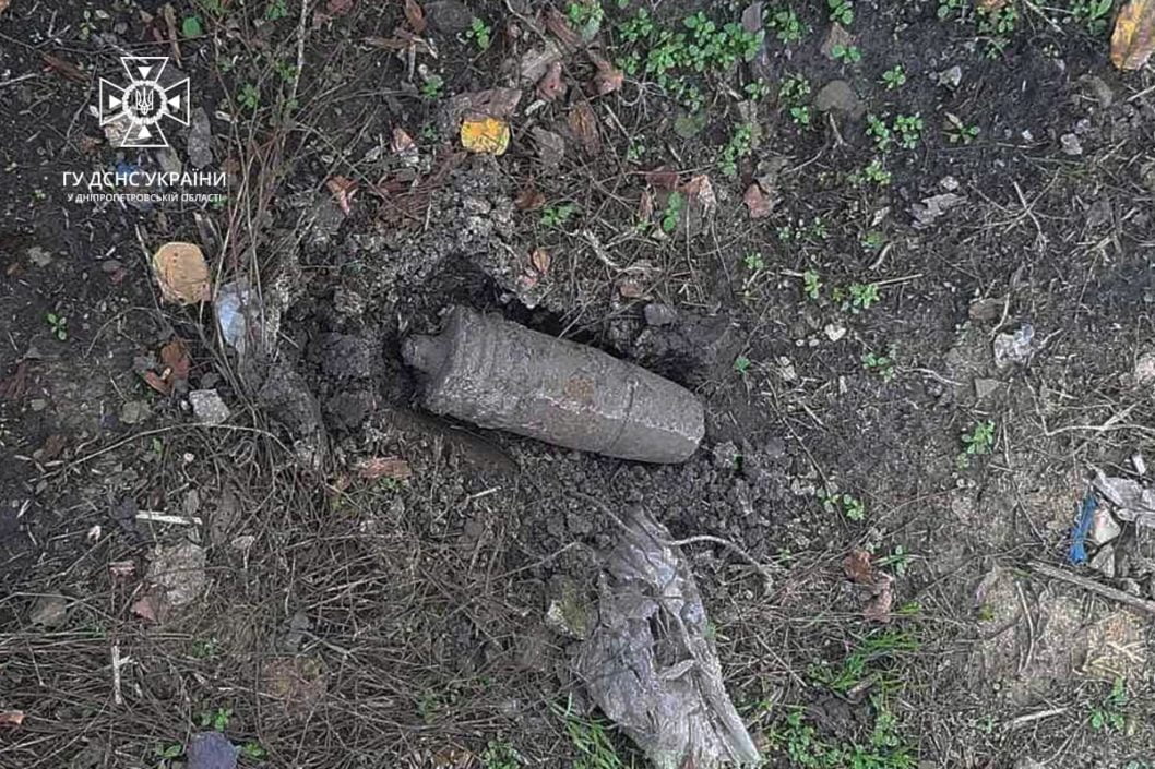 На Дніпропетровщині піротехніки знешкодили касетні снаряди від РСЗВ «Ураган» - рис. 1
