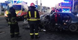 Смертельная авария в Днепре: спасатели доставали тело водителя из истерзанного автомобиля - рис. 19
