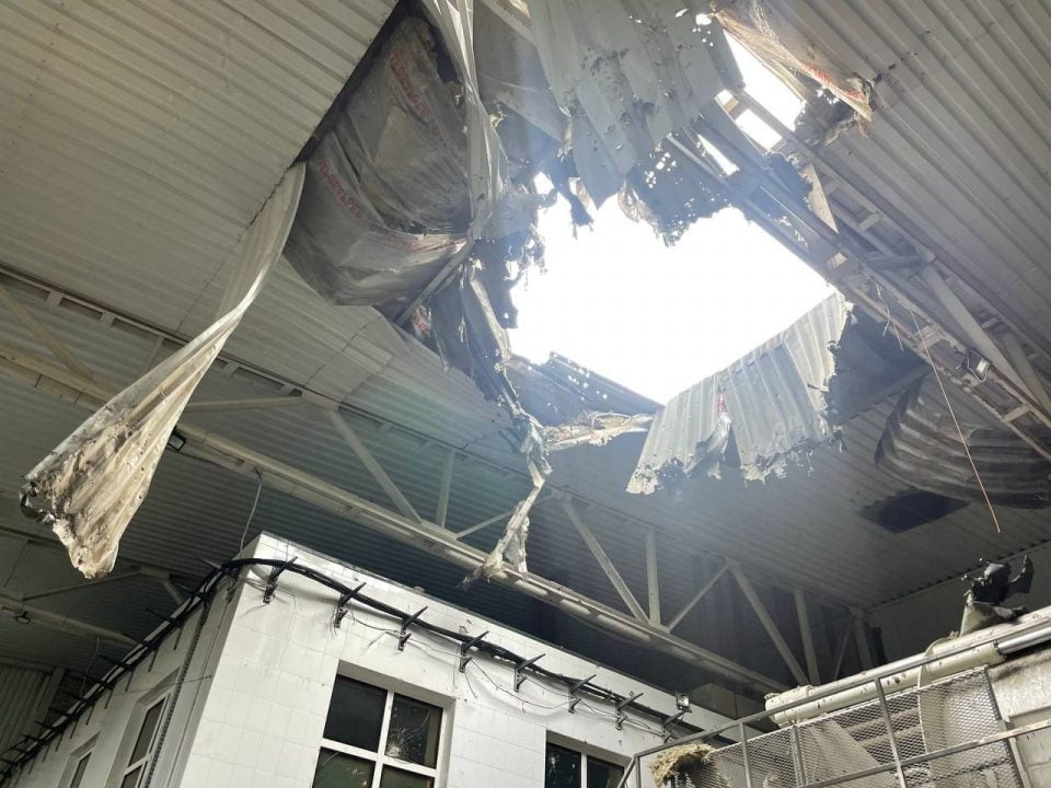 Поліція Дніпропетровщини показала наслідки нічного обстрілу Нікопольського району (Фото) - рис. 1