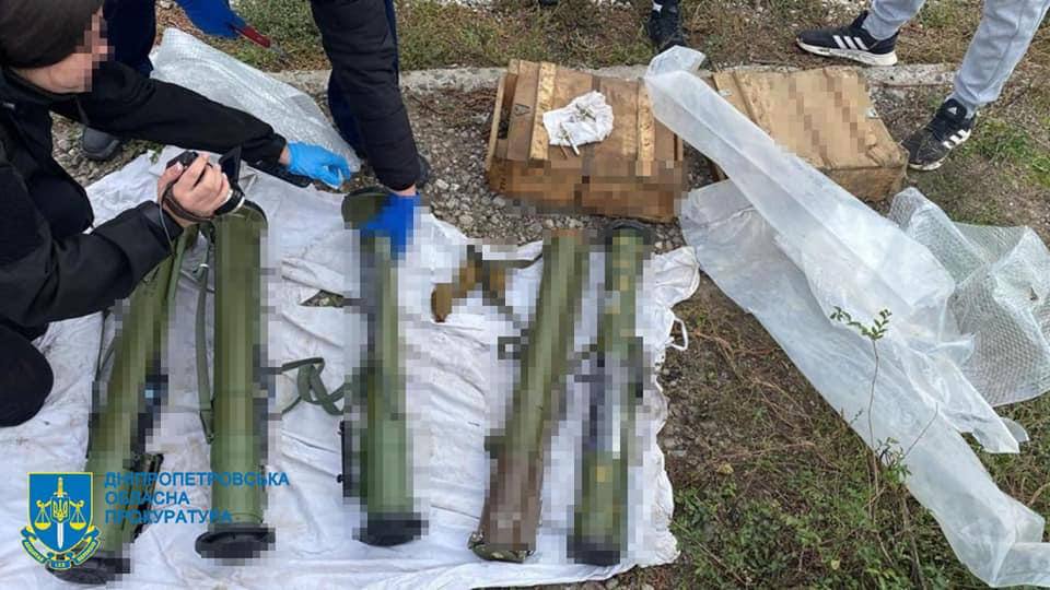На Дніпропетровщині поліціянти викрили чоловіка, який збував зброю - рис. 2