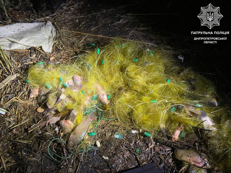 На реке Днепр водный патруль обнаружил рыболова-браконьера - рис. 2