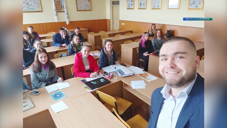 Как украинские учителя объединяют обучение детей и защиту Украины - рис. 1
