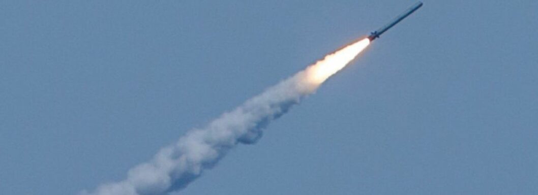 Чотири ракети по Дніпру та «Урагани» по Нікопольщині: як пройшла ніч на Дніпропетровщині - рис. 1