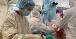 Більше десяти операцій на двох: у Дніпрі в лікарні Мечникова рятують важкопоранених мати та доньку - рис. 1