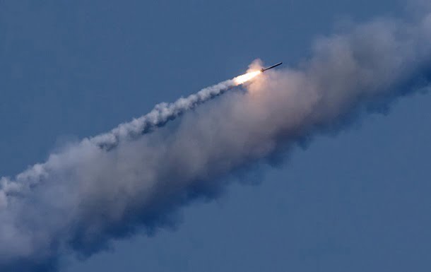 Російські окупанти нанесли ракетний удар по інфраструктурним об'єктам Дніпра: є постраждалі, - ОП - рис. 2