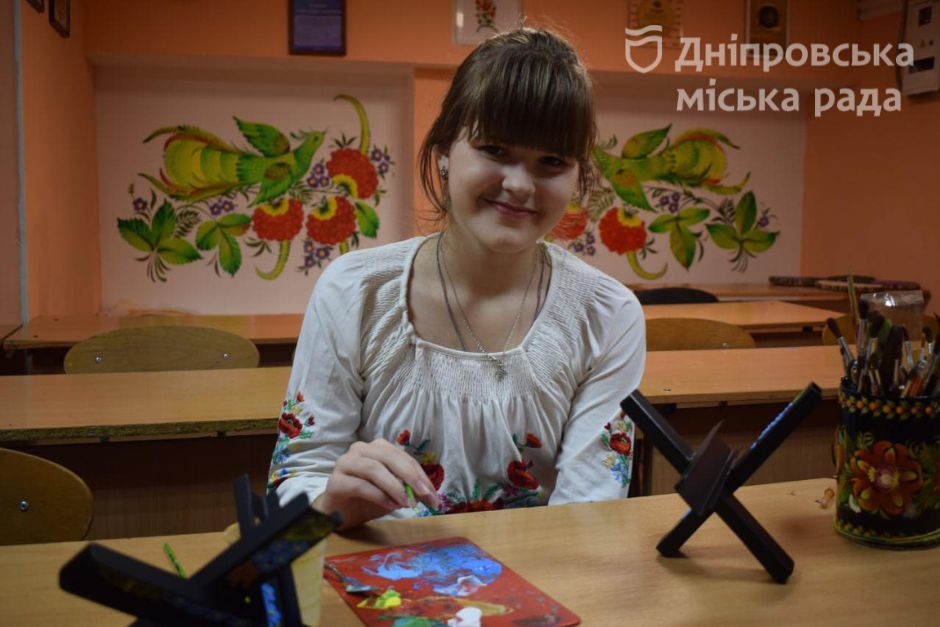 У Дніпрі створюють сувенірні протитанкові їжаки, які можна придбати за донат для ЗСУ - рис. 5