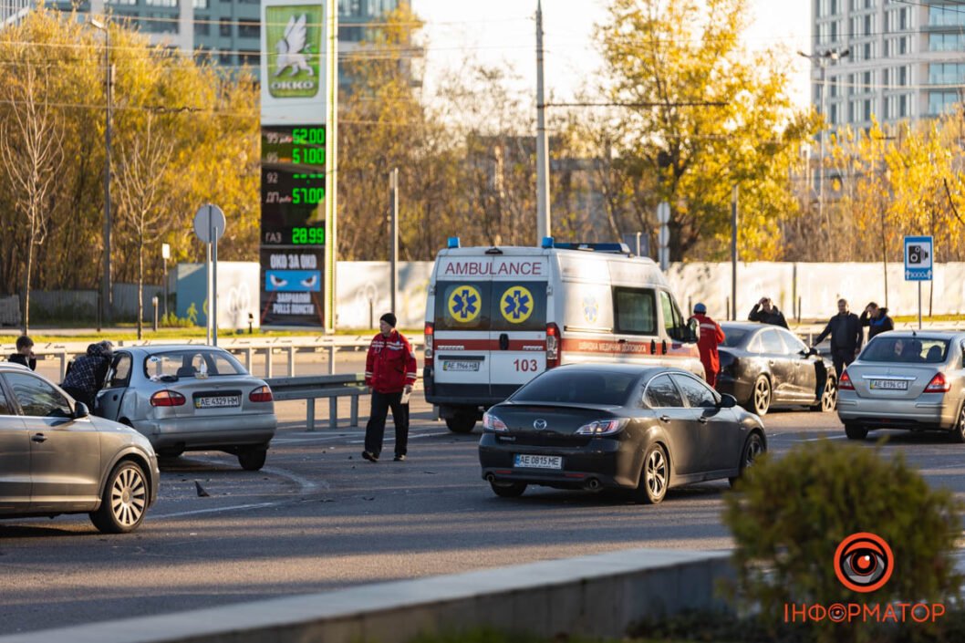 Авария с пострадавшими: в Днепре на Набережной Победы столкнулись Lanos и Audi - рис. 4