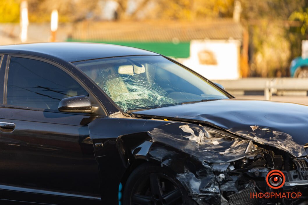 Авария с пострадавшими: в Днепре на Набережной Победы столкнулись Lanos и Audi - рис. 2