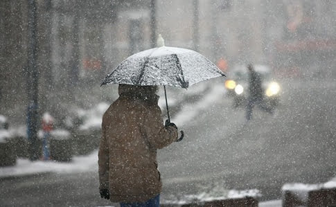 Мокрый снег и дождь: погода в воскресенье в Днепре - рис. 2