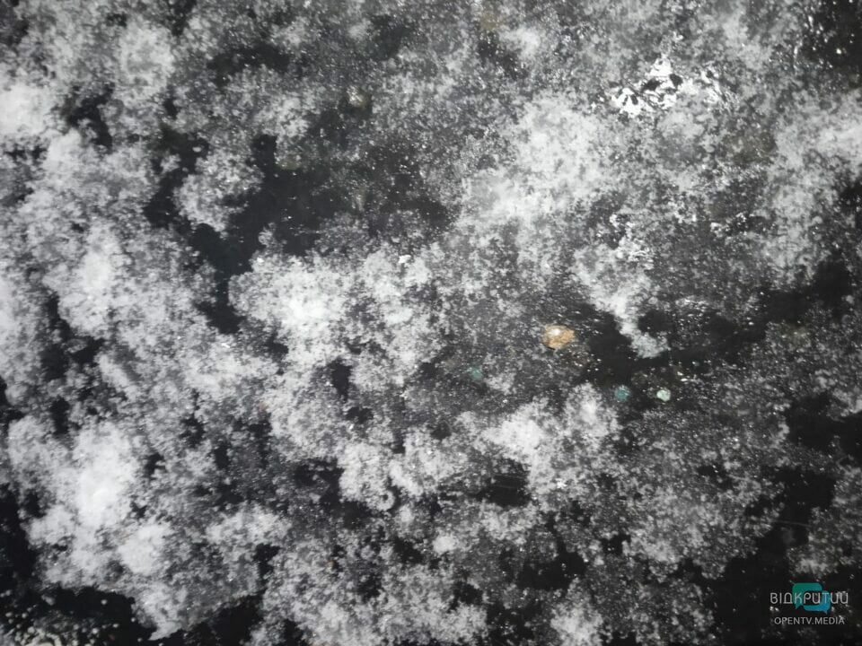 Зима на пороге: в Днепре выпал первый снег (Фото/Видео) - рис. 4