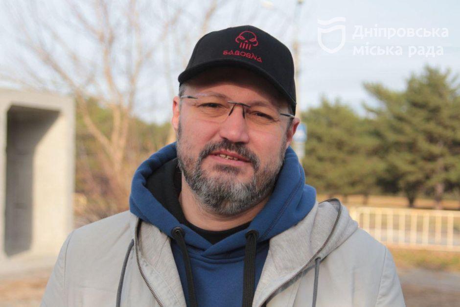 З дверима та лавочками: у Дніпрі показали, як виглядає встановлена захисна споруда - рис. 3