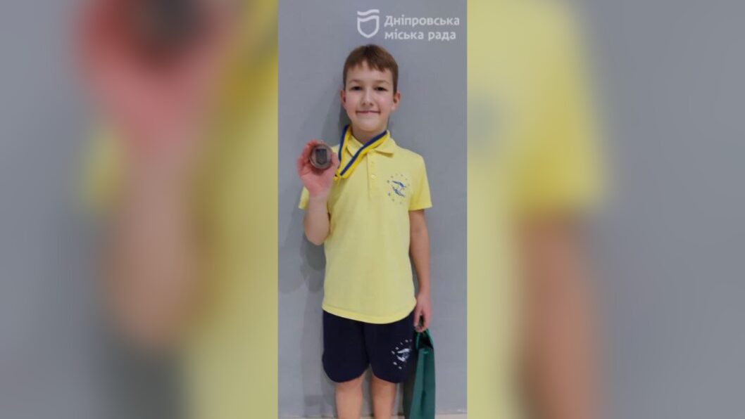 Спортсмен з Дніпра завоював 3 медалі на чемпіонаті України зі стрибків у воду - рис. 1