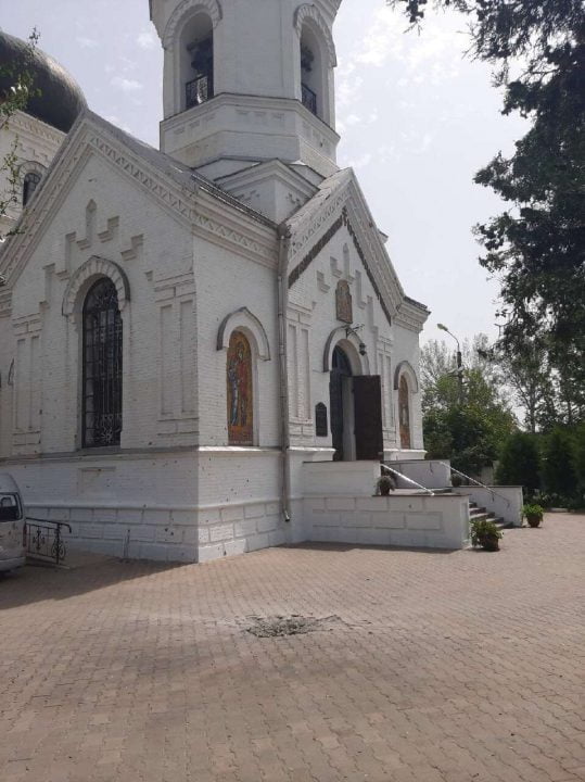 Оккупанты РФ уничтожают памятники культуры и архитектуры Никополя (Фото) - рис. 1