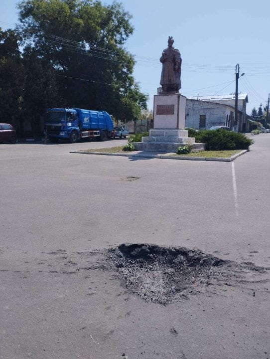 Оккупанты РФ уничтожают памятники культуры и архитектуры Никополя (Фото) - рис. 2