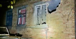 Оккупанты ночью шесть раз обстреляли Никопольский район Днепропетровщины: есть раненые - рис. 1