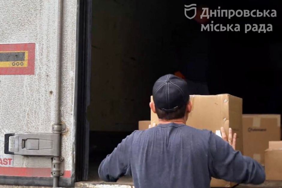 Волонтеры Днепра отправили военным и гражданскому населению несколько больших гуманитарных грузов - рис. 10