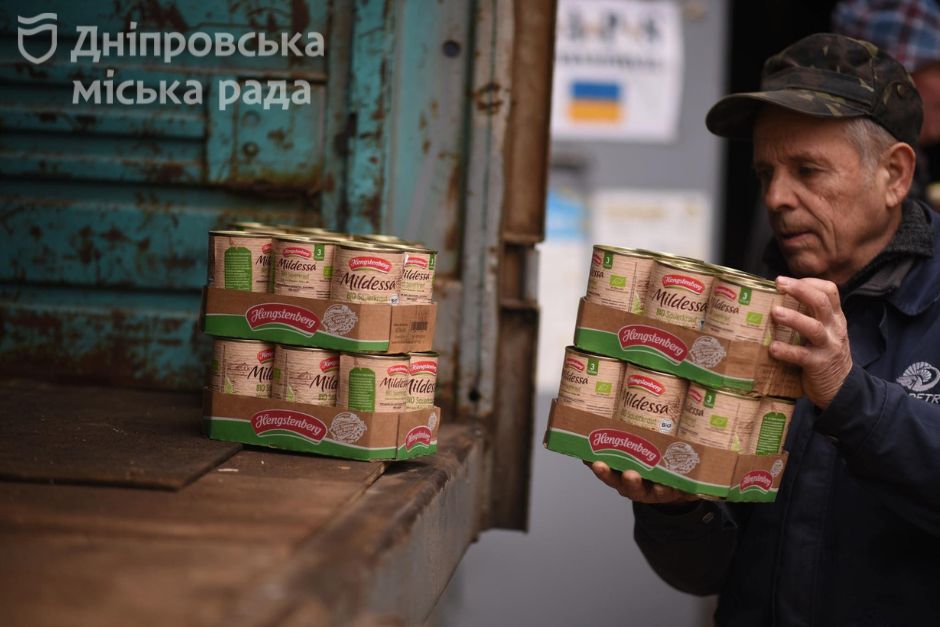 Волонтеры Днепра отправили военным и гражданскому населению несколько больших гуманитарных грузов - рис. 12