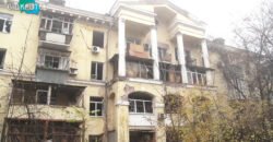 Разбитые окна, напуганные люди: как выглядят здания у места ракетного удара в Днепре - рис. 8
