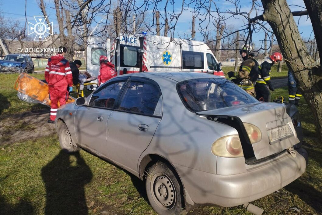 Есть пострадавшие: в Днепропетровской области произошла авария - рис. 3