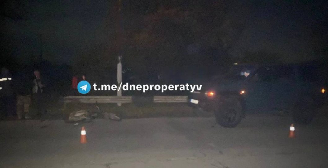 В Криворожском районе «УАЗ» сбил двух подростков на мопеде: детей госпитализировали в больницу - рис. 2