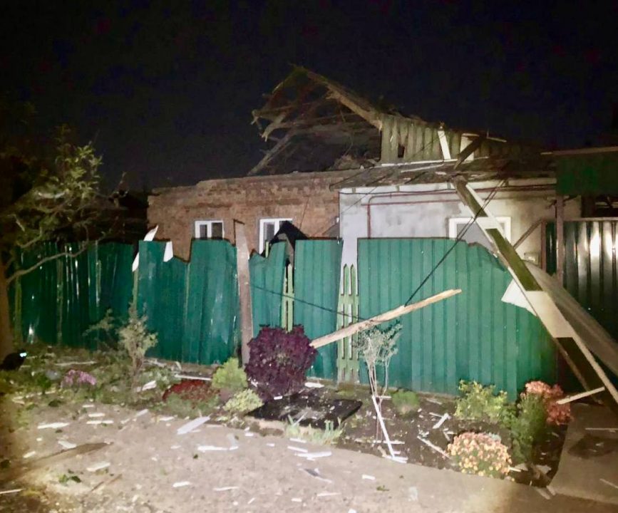 Российские оккупанты ночью обстреляли из «Градов» и тяжелой артиллерии две громады Никопольщины - рис. 1