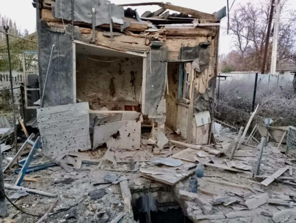 Окупанти випустили на мирні міста та села понад 60 снарядів: як пройшла ніч на Дніпропетровщині - рис. 3