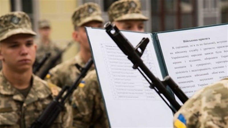 В Украине на три месяца продлили военное положение и общую мобилизацию: кого призывают - рис. 2