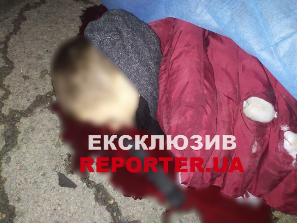 Загинув на місці: у Дніпрі легковик переїхав хлопця - рис. 1