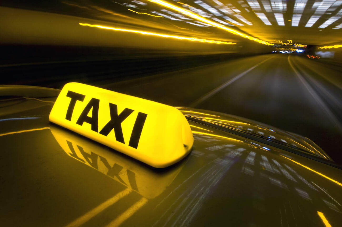 У Дніпрі через ожеледицю значно зросла вартість послуг таксі