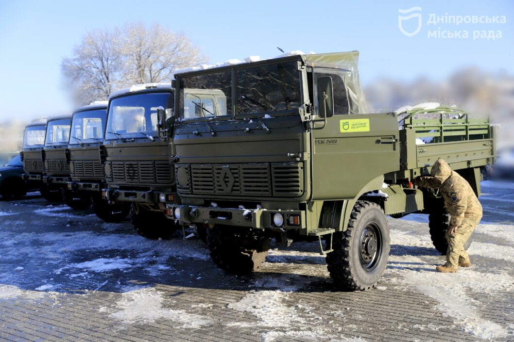 Дніпро передав ЗСУ ще 16 вантажівок та пікапів, і вже має контракт на нову велику партію авто, – Борис Філатов - рис. 2