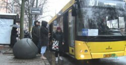 У Дніпрі відновили роботу автобусів, які зупинилися через ожеледицю