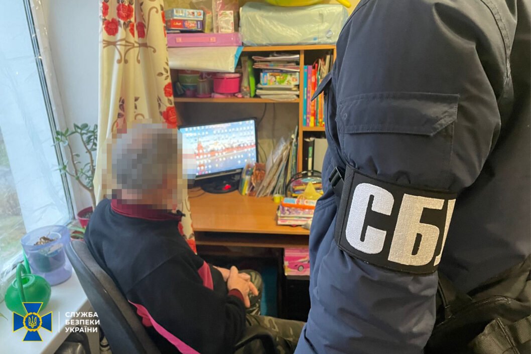 На Днепропетровщине сотрудники СБУ провели обыски у представителей запрещенных политических партий