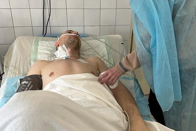 Рождественское чудо: в днепровской больнице Мечникова встретились муж с женой, не видевшиеся почти год
