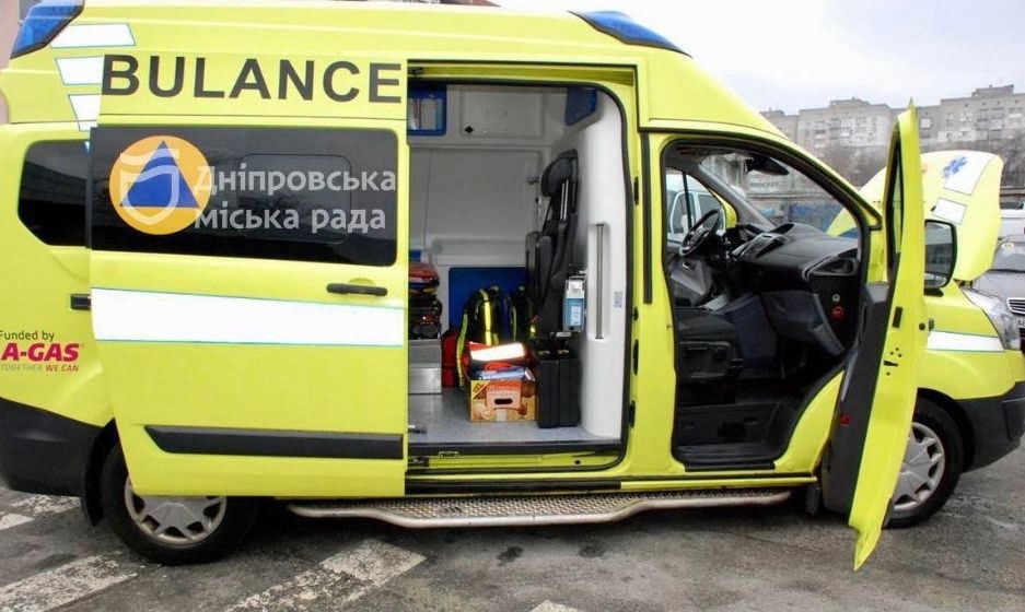 Дніпро отримав укомплектований автомобіль швидкої медичної допомоги