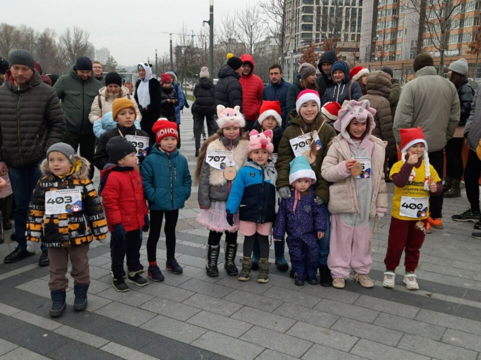 «Mykolaychiky Charity Run»: у Дніпрі пройшов благодійний забіг «миколайчиків»